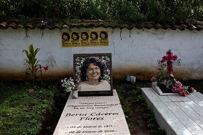Aktivisten Berta Câceres blev dræbt i 2016, men hendes kamp er et forbillede for mennesker over hele Latinamerika, der ofte med livet som indsats kæmper for retfærdighed.